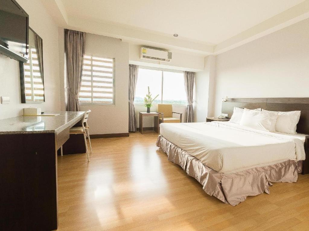 Sinkiat Buri Hotel Szatun Kültér fotó