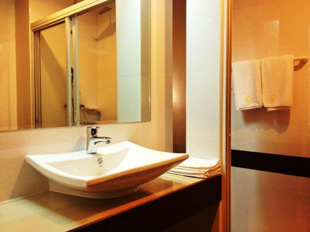 Sinkiat Buri Hotel Szatun Szoba fotó
